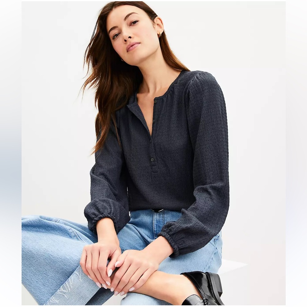 LOFT Crinkle Henley Top Coastal Gray S NWT